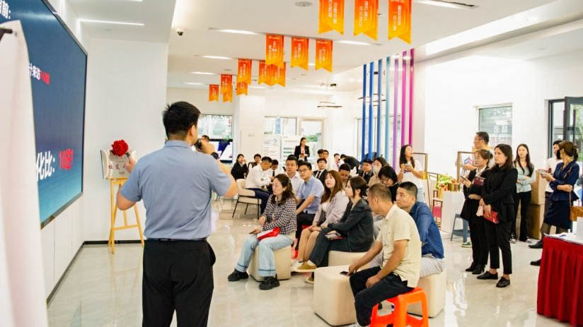 搶抓國慶黃金周機(jī)遇·地產(chǎn)篇 | 用好政策窗口 加大推盤力度 黃金周銷售額突破7000萬元！