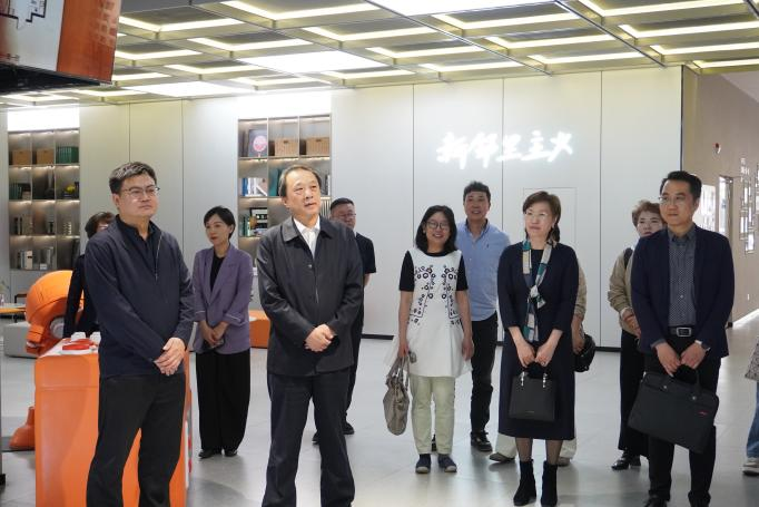 南開區(qū)政協(xié)黨組副書記、副主席陳立華一行深入“城運(yùn)城寓”城南家園保租房項(xiàng)目調(diào)研服務(wù)